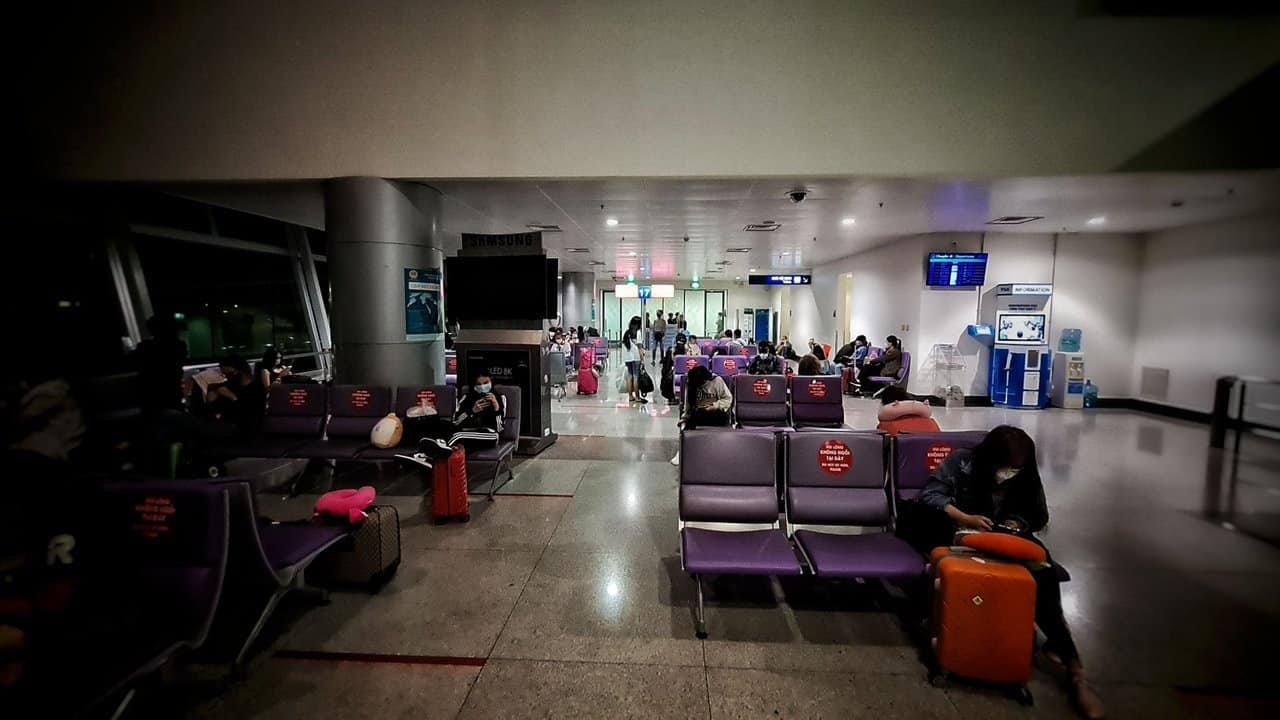 A big day of travel, 35 hours, danang, vietnam to jfk, nyc usa. 50 » 2026 » roaming sparrow 20211210_201227-01.jpeg