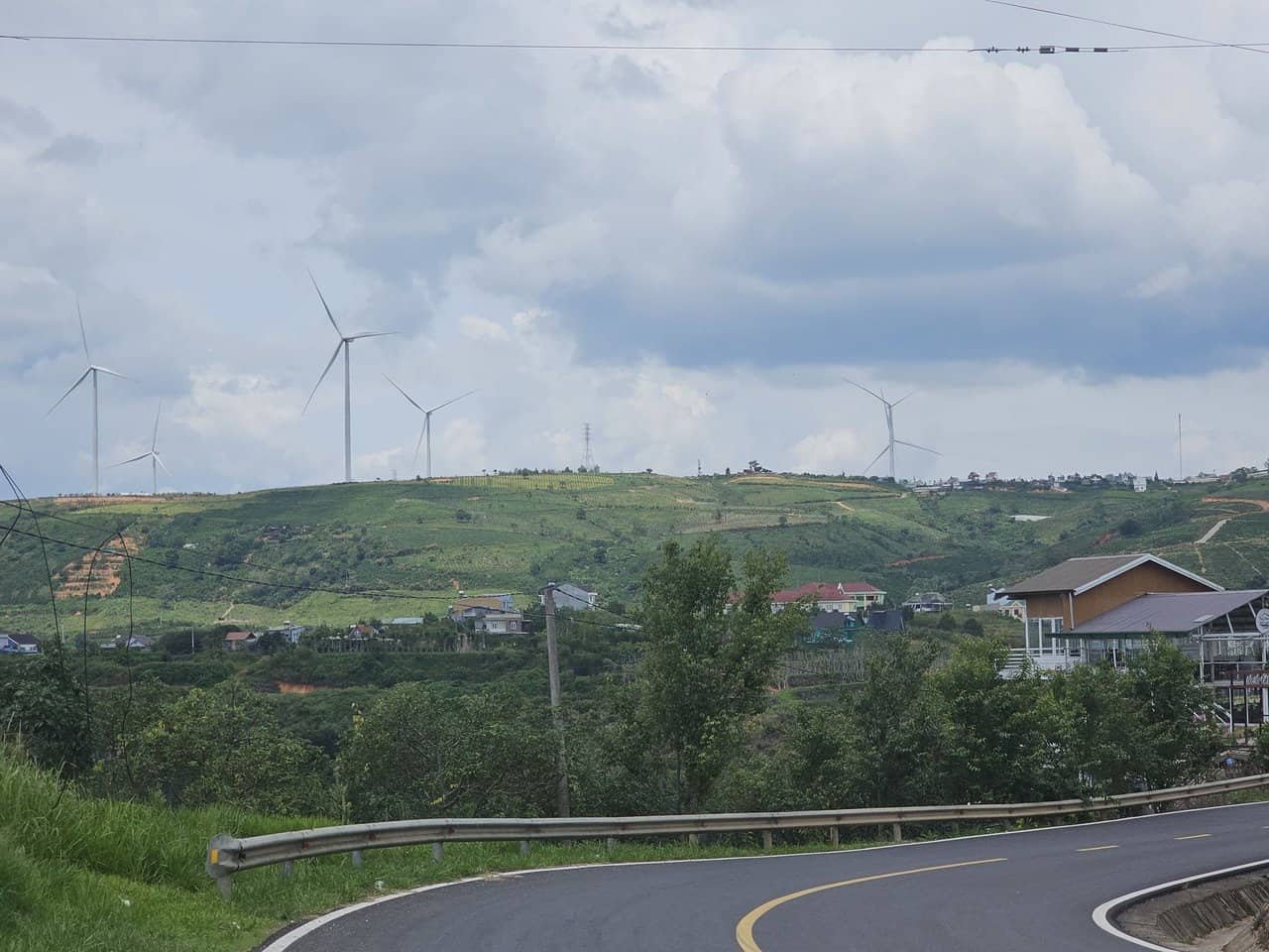 A refreshing escape: from danang to dalat 71 » 2026 » roaming sparrow image.png
