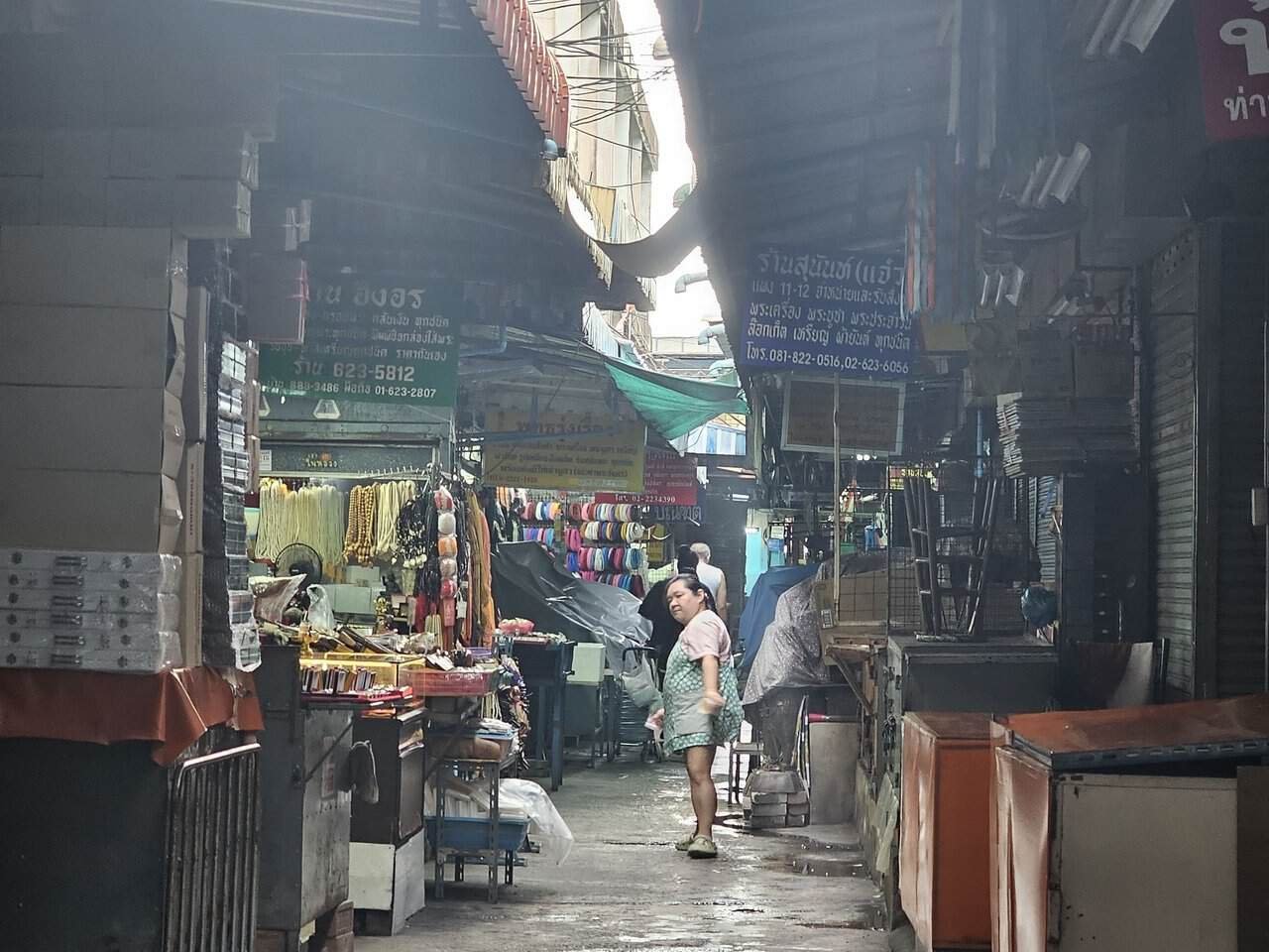 Bangkok amulet market: discover thailand's mystical riverside treasure 27 » 2026 » roaming sparrow image.png