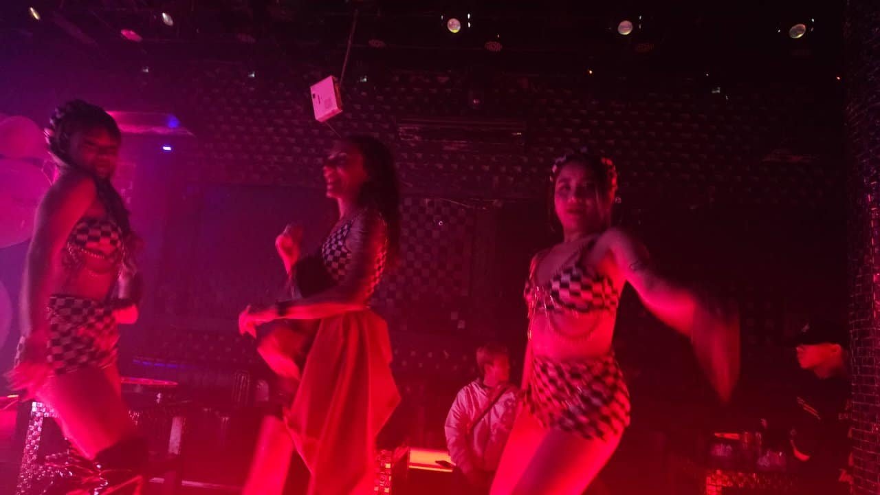 Free bar crawl tours in danang: building global connections one drink at a time 29 » 2026 » roaming sparrow 20250308_004832.jpg