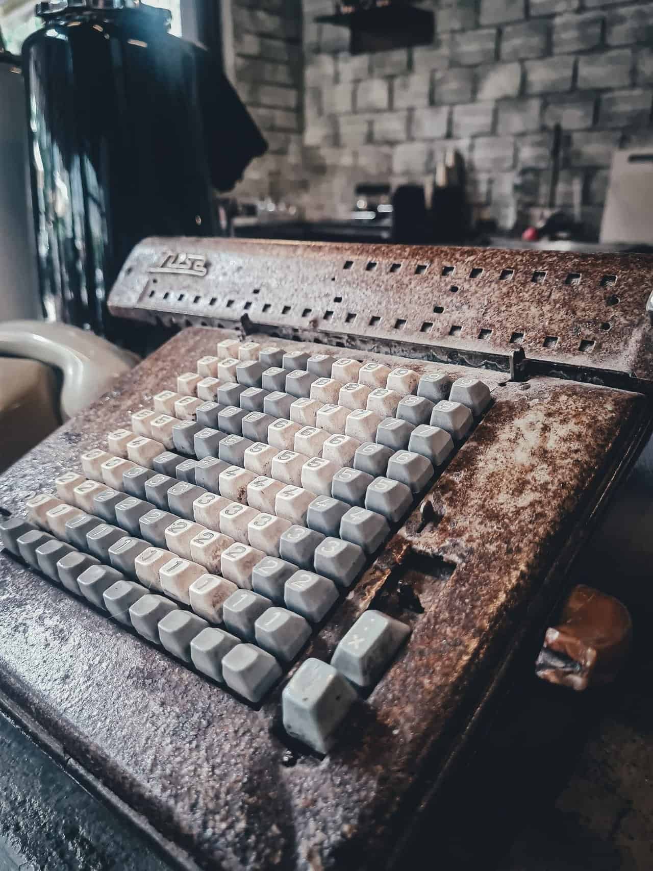 L stand coffee and tea: a charming coffee haven in danang, vietnam 14 » 2026 » roaming sparrow Old Stuff