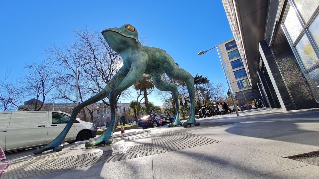 The good luck frog of madrid, spain. A must see! 7 » 2026 » roaming sparrow 20220201_111646.jpg