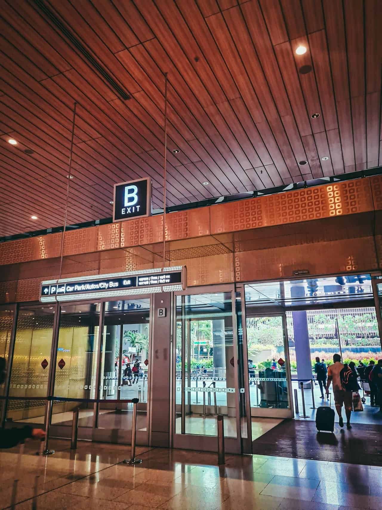 Travel day from greece to india 53 » 2026 » roaming sparrow 1 (30).jpg